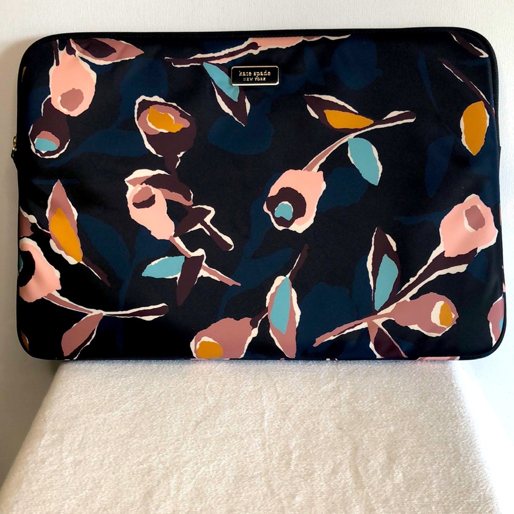 KATE SPADE dark blue floral print lap top Sleeve. Measures 15 X 10.5 inches.